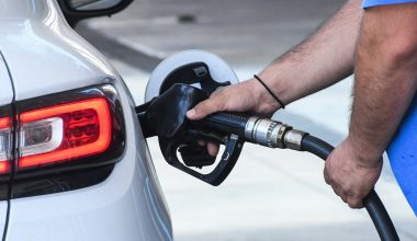 Πρόεδρος βενζινοπωλών: «Δεν αποκλείεται να φτάσει στα 2,10 ευρώ το λίτρο το Πάσχα»