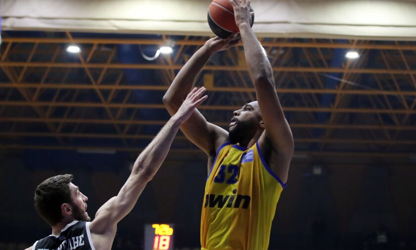 Άφαντος ο Τρέβορ Τόμπσον που χτύπησε και δάγκωσε τη σύντροφό του – Δεν εμφανίστηκε στον αγώνα της ομάδας του