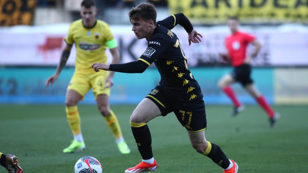 Η ΑΕΚ επικράτησε με ανατροπή και σκορ 2-1 του Άρη στη Θεσσαλονίκη