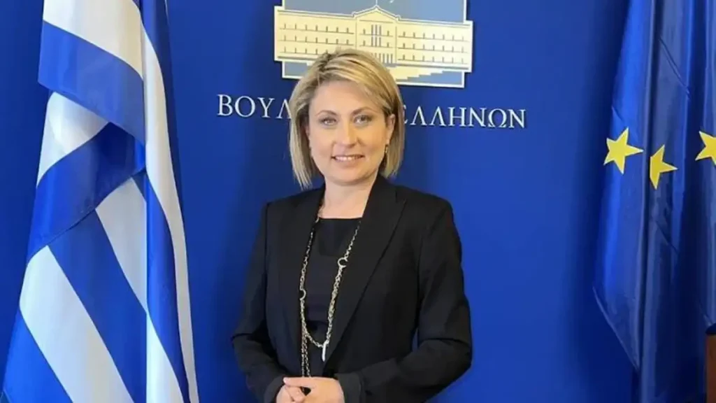 Γάμος ομοφυλόφιλων: Ιερέας επέκρινε δημόσια την υφυπουργό Μεταφορών Χριστίνα Αλεξοπούλου