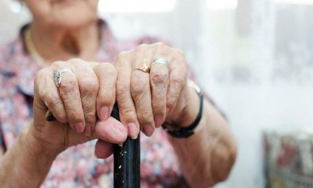 Λάρισα: Ισχυρίστηκαν τους τεχνικούς της ΔΕΗ και «έγδυσαν» δύο ηλικιωμένες