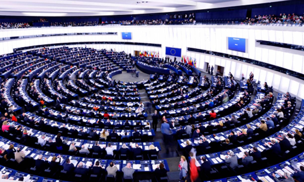 Ευρωκοινοβούλιο: Αυτός είναι ο μισθός και τα επιδόματα που λαμβάνουν οι ευρωβουλευτές – Το δικαίωμα για σύνταξη στα 63
