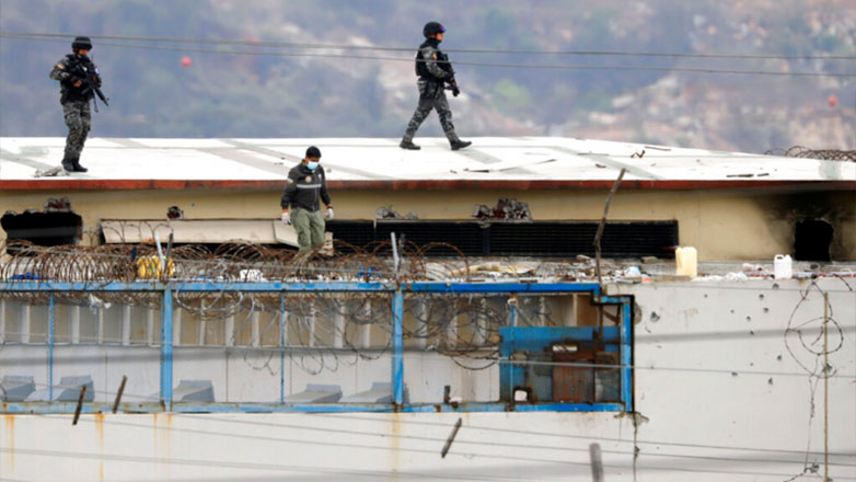 Ισημερινός: «Κύμα» βίας «σαρώνει» τη χώρα ενόψει δημοψηφίσματος για τις συμμορίες – Δολοφονήθηκε διευθυντής φυλακών (βίντεο)