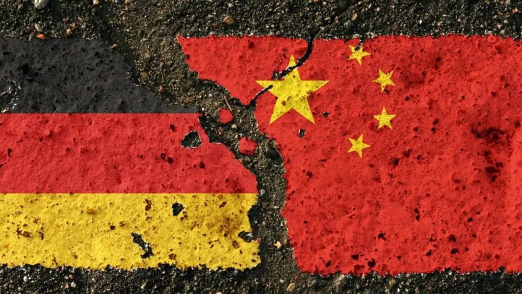 Πεκίνο: Αρνείται κάθε «υποτιθέμενη κινεζική κατασκοπευτική δραστηριότητα» μετά τις συλλήψεις στη Γερμανία