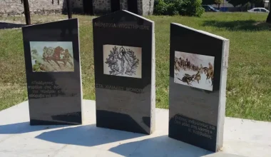 Έστησαν μνημείο για τα πεσόντα… άλογα και μουλάρια στη Λάρισα: «Πολέμησες δίπλα μας νηφάλιο»