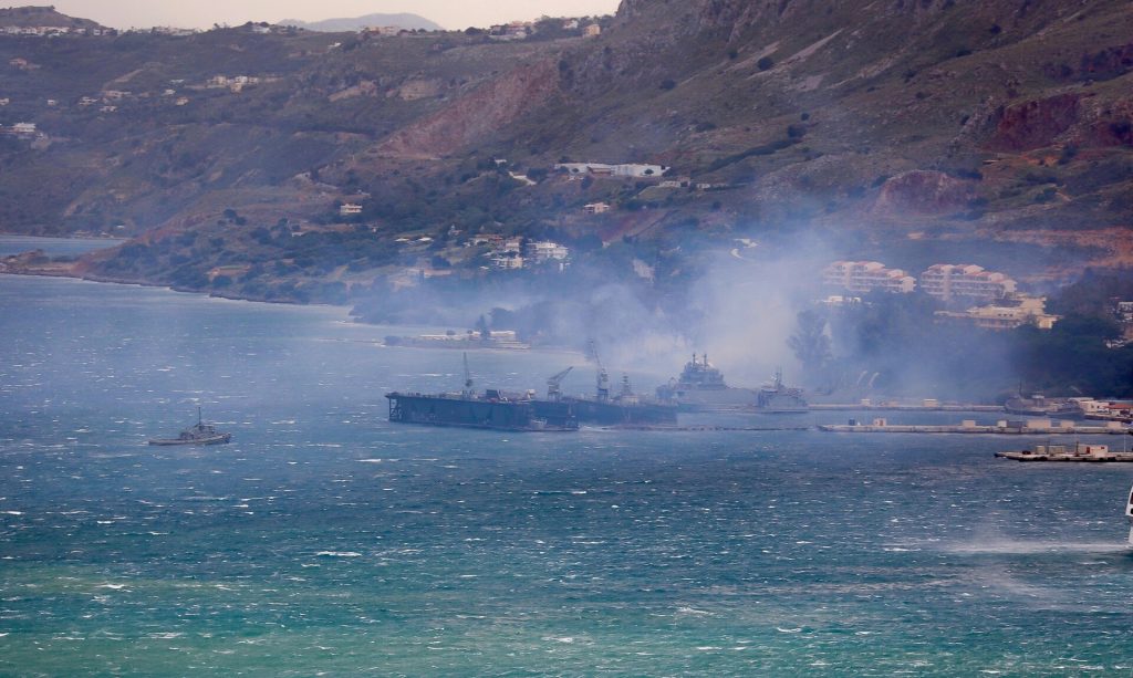 Χανιά: Εκκενώθηκε το Ναυτικό Νοσοκομείο – Μεταφέρθηκαν προληπτικά οι ασθενείς