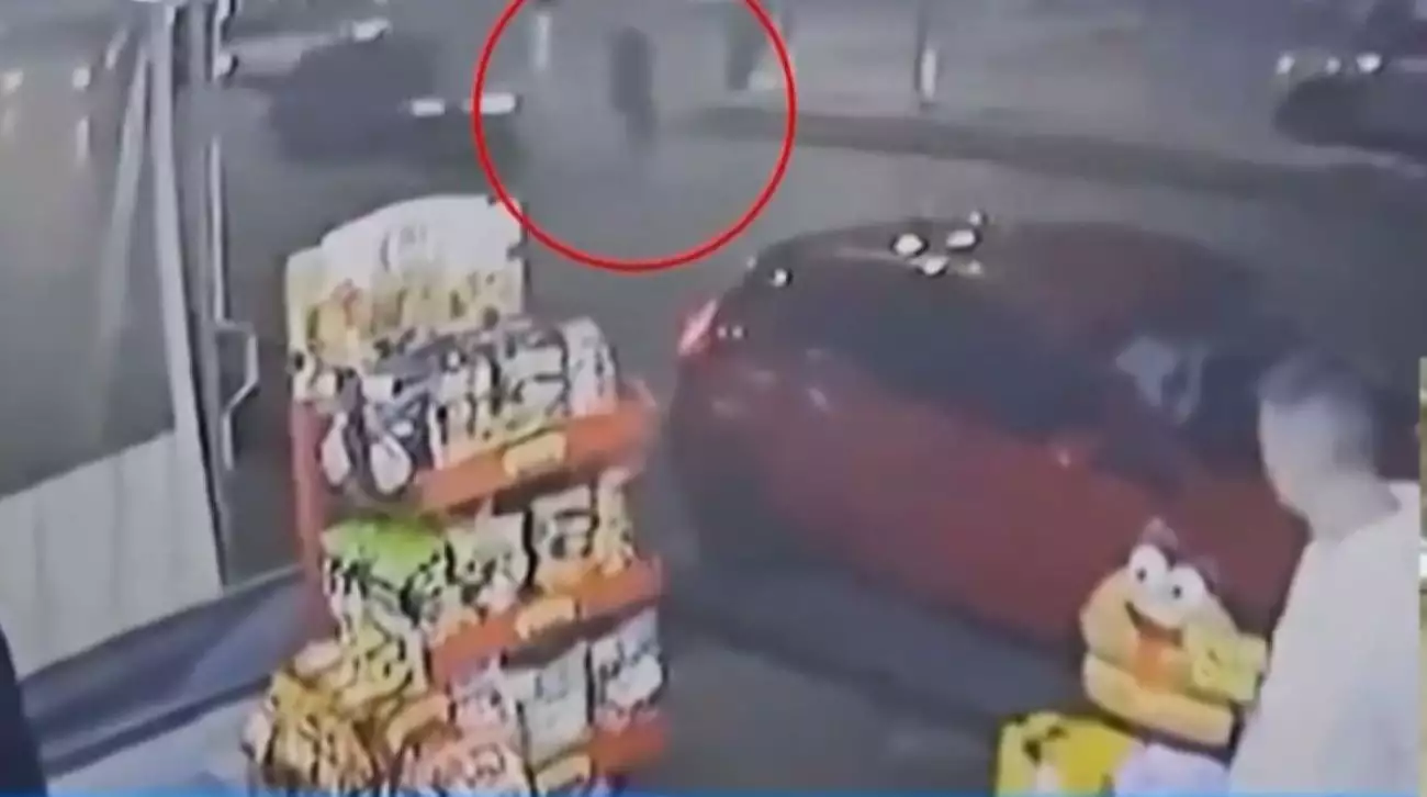 Ίλιον: «Προσπαθώ να το ξεπεράσω – Ζω από θαύμα» λέει η 23χρονη που την παρέσυρε αυτοκίνητο και την εγκατέλειψε