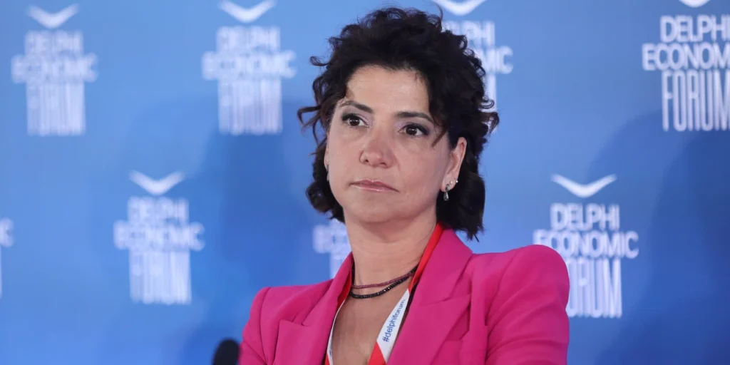 Α.Μπακογιάννη: Υπέβαλε μήνυση εναντίον του Σ.Χίου – Τον κατηγορεί ότι την εξύβρισε στο Κολωνάκι