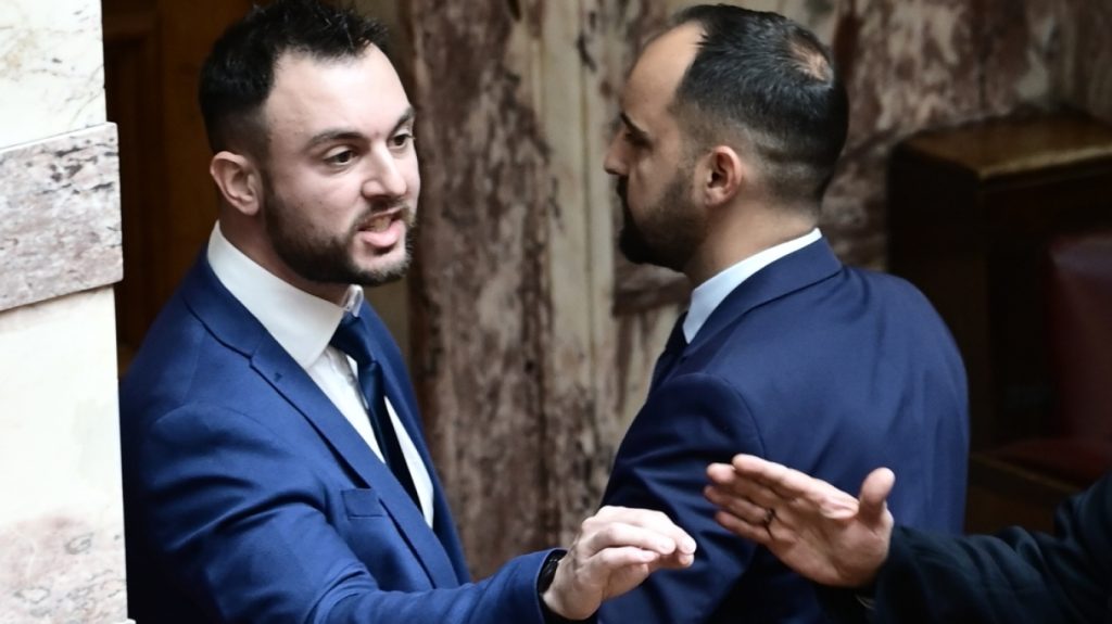 Κ.Φλώρος: «Τον έπιασα από τον γιακά και τον έριξα κάτω, δεν γρονθοκόπησα κανέναν – Είχε ξεκινήσει να με βρίζει»