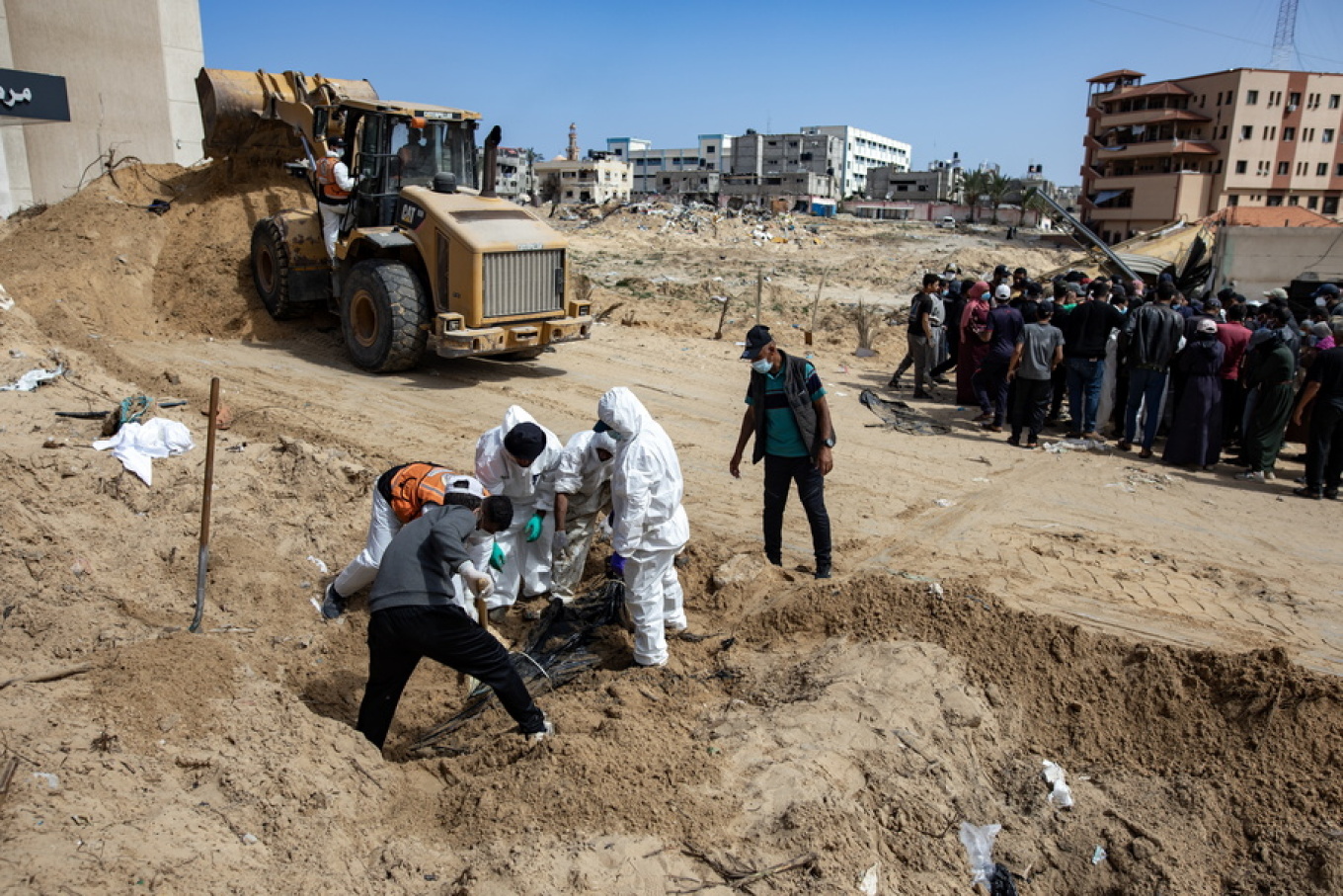 Ανακαλύφθηκαν ομαδικοί τάφοι στην Γάζα: Απαντήσεις ζητούν οι ΗΠΑ