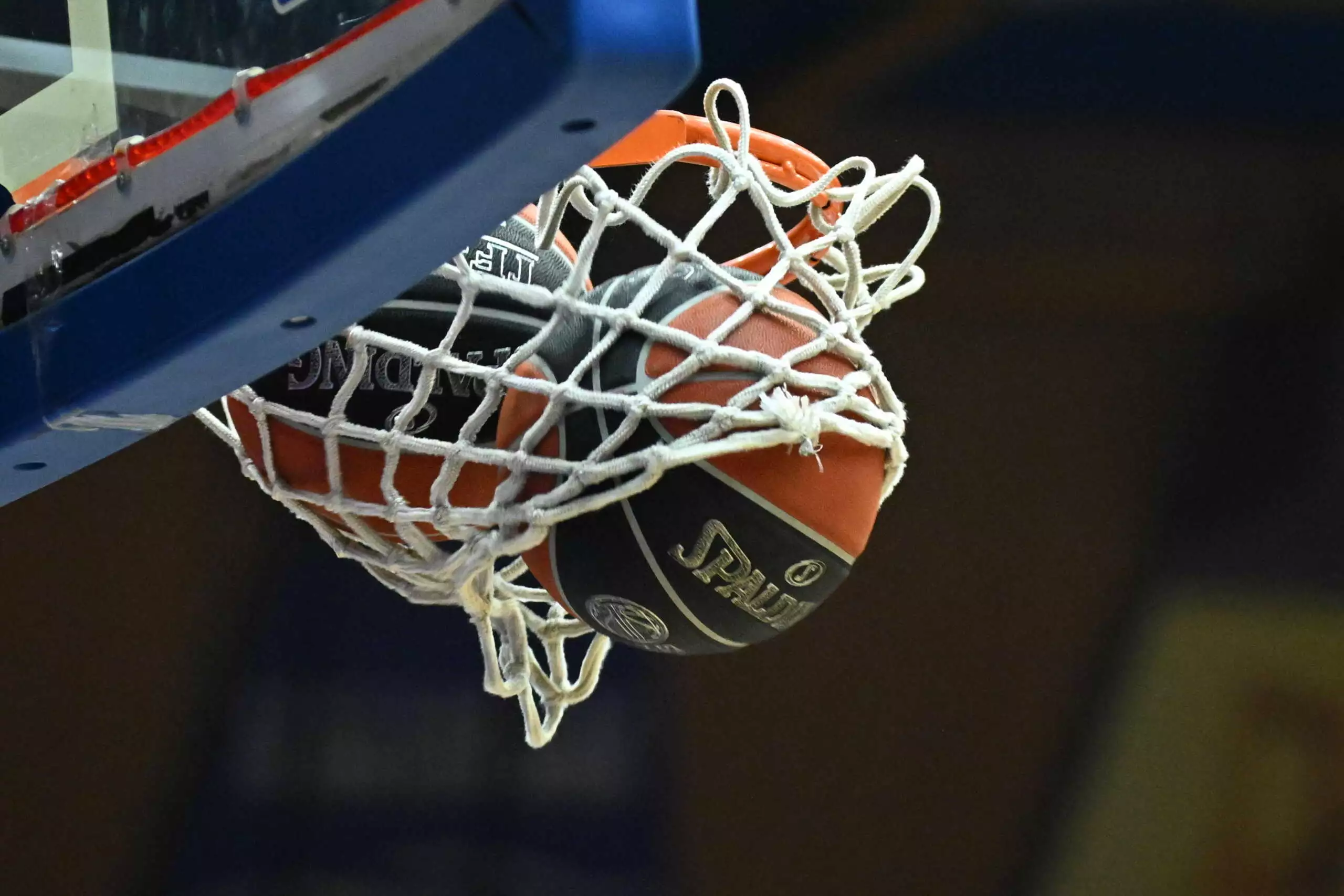 Η σύντροφος του παίκτη της ομάδας μπάσκετ Περιστερίου απέσυρε την καταγγελία για ενδοοικογενειακή βία