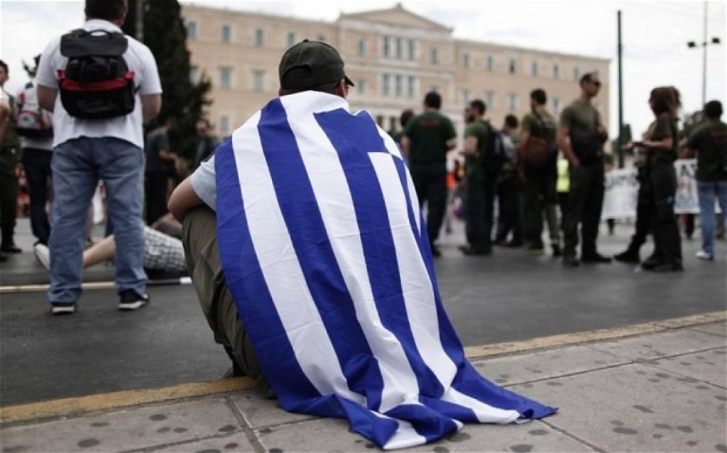 FT: «Η Ελλάδα είναι η φτωχότερη χώρα στην ευρωζώνη και σύντομα θα πέσει κάτω από την Βουλγαρία σε όλη την ΕΕ«!