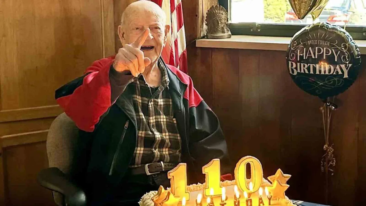 Παππούς ετών 110 ζει και οδηγεί μόνος του- Τρώει ό,τι θέλει και πίνει καφέ καθημερινά