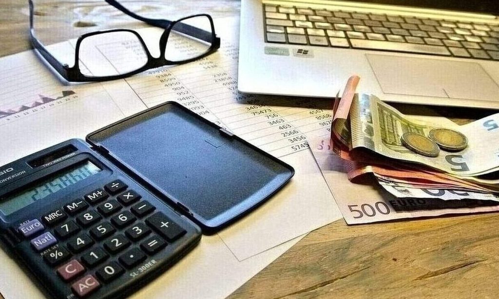 Ξεκινάει σήμερα η υποβολή των φορολογικών δηλώσεων – Οι πέντε κωδικοί που μειώνουν τους φόρους