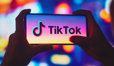 Το TikTok προς πώληση: Πόσο αξίζει η δημοφιλής πλατφόρμα;