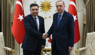 Ρ.Τ.Ερντογάν: Συναντήθηκε με τον πρωθυπουργό του Καζακστάν