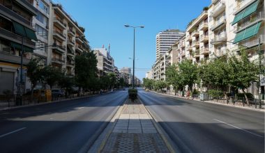 Βλάβη σε αγωγούς της ΕΥΔΑΠ στο κέντρο της Αθήνας – Αποκαταστάθηκε η κυκλοφορία (upd)