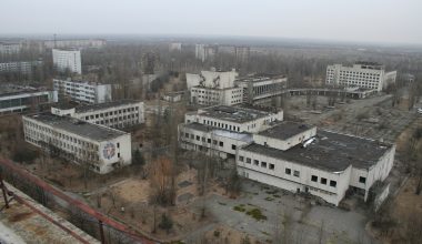 Τσερνόμπιλ: Η πρώτη φωτογραφία μετά την πυρηνική καταστροφή – Τραβήχτηκε 14 ώρες μετά και αποτυπώνει τον όλεθρο