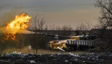 Οι Ουκρανοί προσπαθούν να δημιουργήσουν νέα γραμμή άμυνας δυτικά της Αβντιίβκα: Οι Ρώσοι «τρέχουν» για να τους προλάβουν