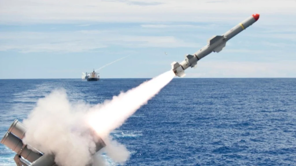 Χούθι: Εκτόξευσαν βαλλιστικό πύραυλο κατά πλοίων στον Κόλπο του Άντεν