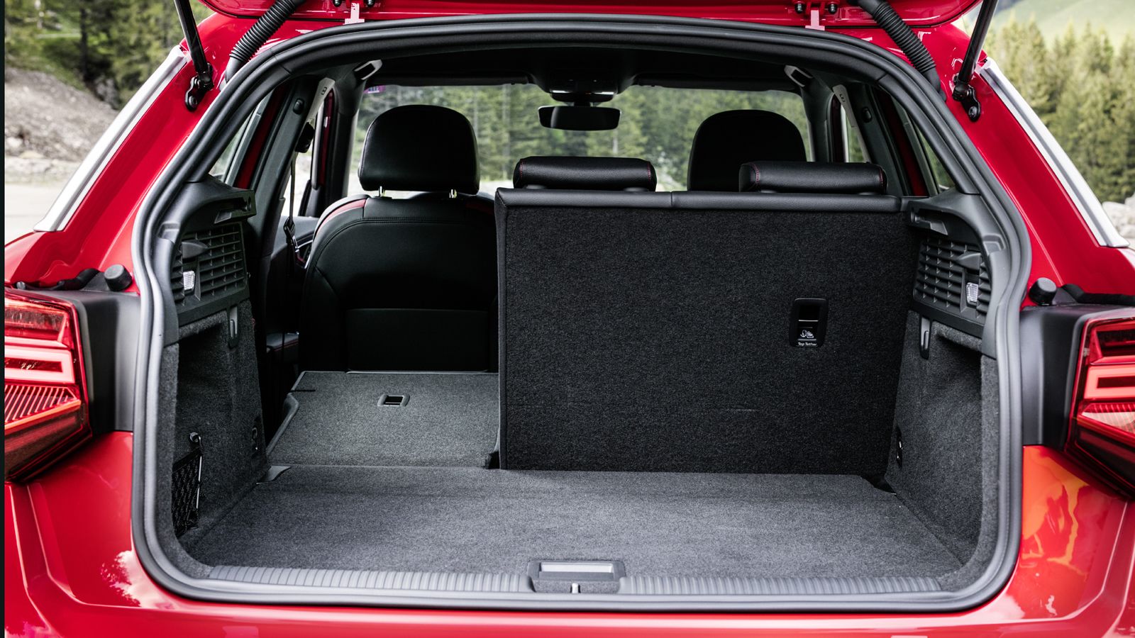 Δείτε τι απαγορεύεται να μεταφέρετε με το αυτοκίνητο – Τι ορίζει ο Κ.Ο.Κ.