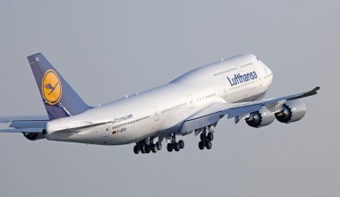 Λος Άντζελες: Η στιγμή που Boeing 747-8 αναπηδά δύο φορές στον διάδρομο προσγείωσης (βίντεο)