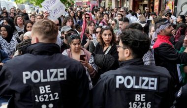Γερμανία: Διαδήλωση ισλαμιστών στο Αμβούργο – Κατηγορούν την κυβέρνηση για «εχθρική πολιτική προς το Ισλάμ»