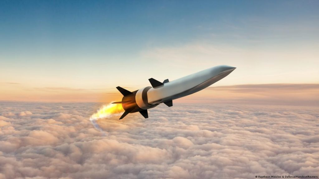 Βρετανία: Θα κατασκευάσει υπερηχητικούς πυραύλους cruise για να «προλάβει» Ρωσία και Κίνα