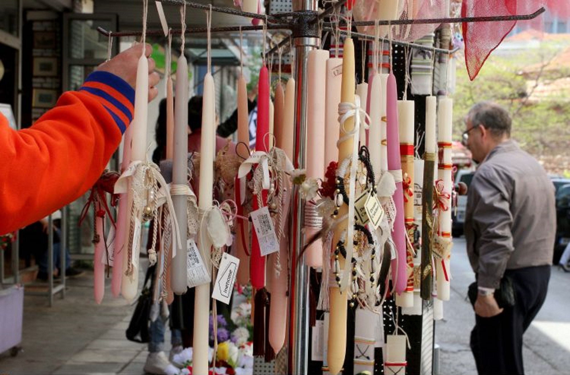 Ανοιχτά σήμερα τα καταστήματα και τα σούπερ μάρκετ – Πώς θα λειτουργήσουν