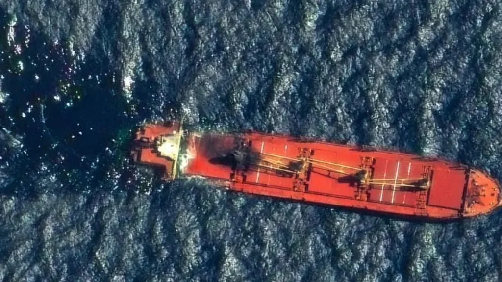 Πλοίο μεταφοράς κοντέινερ με σημαία Μάλτας αποτέλεσε στόχος τριών πυραύλων στα ανοιχτά της Υεμένης