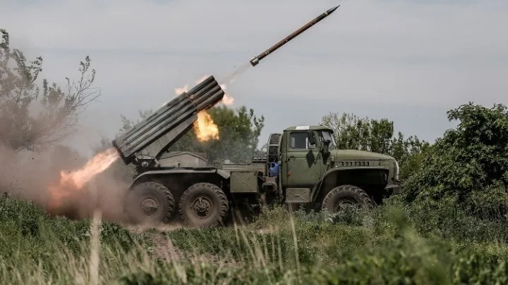 Οι ρωσικές δυνάμεις κατάφεραν να παραβιάσουν τις ουκρανικές αμυντικές γραμμές στην Kyslivka