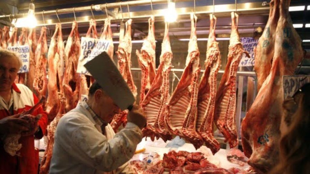 Βόλος: «Το 50% των κρεοπωλείων πουλά ρουμάνικα αρνιά για ντόπια» ισχυρίζεται ο πρόεδρος των κτηνοτρόφων