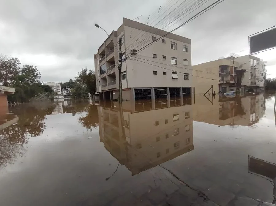 Βραζιλία: Τουλάχιστον 5 νεκροί και 18 αγνοούμενοι από τις σφοδρές βροχοπτώσεις