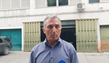Χ.Κωνσταντινίδης για έγκλημα στα Τέμπη: «Ο πρωθυπουργός της χώρας μας είναι ένας κακομαθημένος έφηβος» (βίντεο)