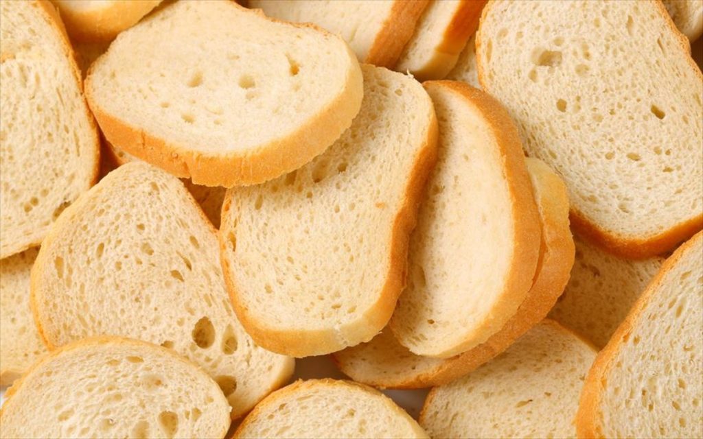 Βρετανία: Ετοιμάζουν νέο τύπο λευκού ψωμιού – Πότε θα το βρίσκουμε στα ράφια των σούπερ μάρκετ
