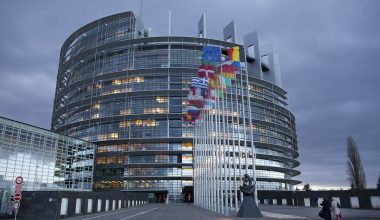 Ευρωπαϊκό Κοινοβούλιο: Πόσοι ευρωβουλευτές θα εκλεγούν τον Ιούνιο – Οι 20 μόνιμες επιτροπές και η σύνθεσή τους