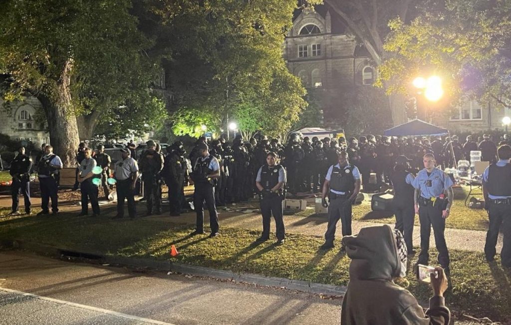 Συνεχίζονται οι συλλήψεις μετά από αστυνομικές επεμβάσεις σε πανεπιστήμια της Νέας Ορλεάνης και της Αριζόνα
