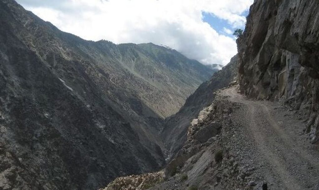 Δείτε πού βρίσκεται ο πιο επικίνδυνος δρόμος της Ελλάδας (βίντεο) 