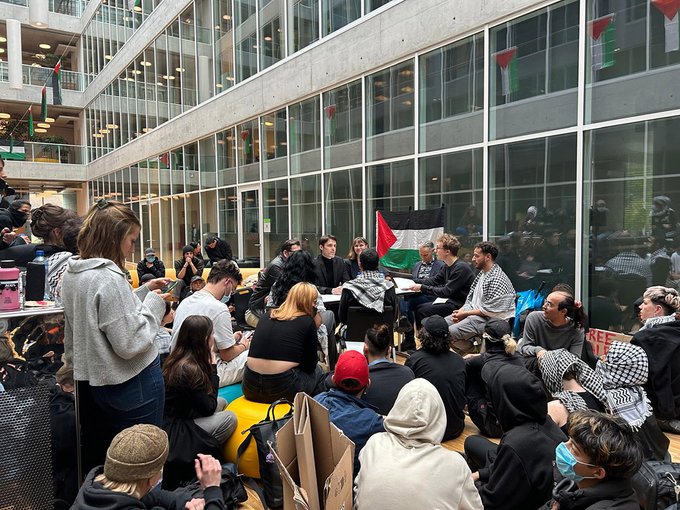Ελβετία: Φιλοπαλαιστίνιοι φοιτητές κατέλαβαν μία είσοδο στο Πανεπιστήμιο της Λοζάνης