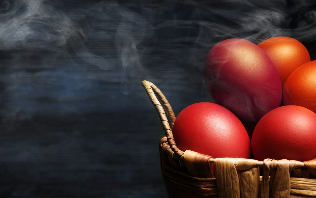 Πώς γιορτάζεται το Πάσχα στα ελληνικά νησιά; – Τα πιο περίεργα έθιμα