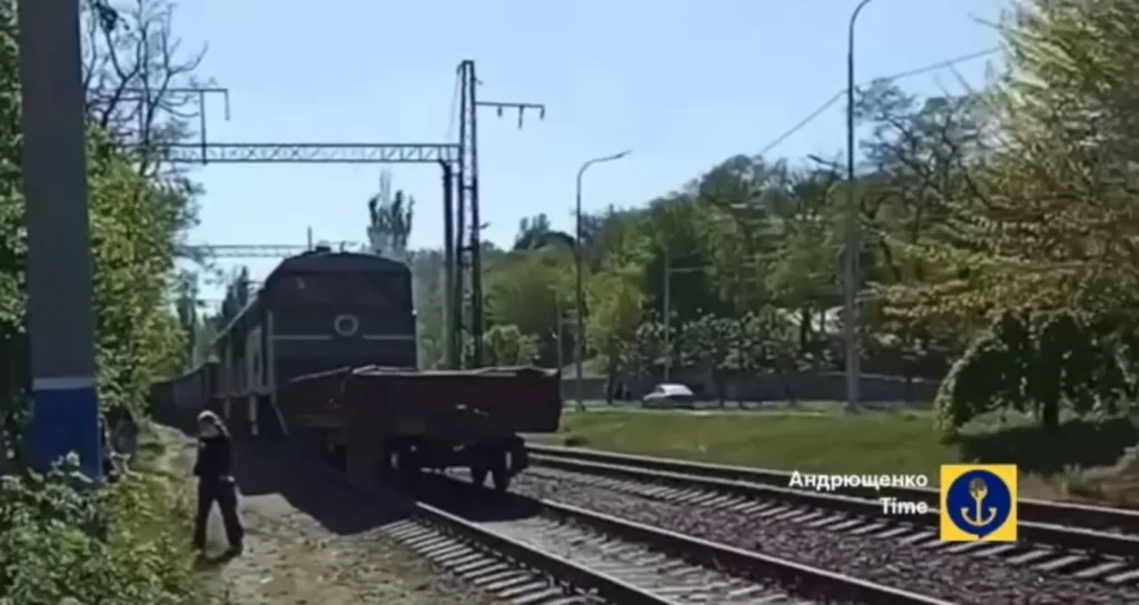 Ολοκληρώθηκε η σιδηροδρομική σύνδεση της Μαριούπολης με το Ντονέτσκ! – Οι Ρώσοι θα μπορούν να εφοδιάζουν τις δυνάμεις στο Ντόνμπας