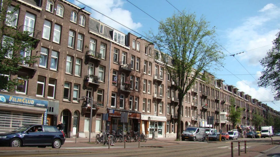 «Τρέλα» με τις τιμές των πάρκινγκ στο Αμστερνταμ – Μέχρι και μισό εκατομμύριο ευρώ για μια θέση