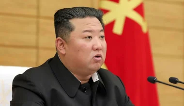 Αποκαλύψεις «φωτιά» από Βορειοκορεάτισσα: «Ο Κιμ Γιονγκ Ουν διαλέγει 25 παρθένες κάθε χρόνο για τo χαρέμι του»