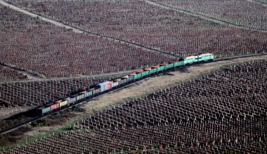 Ντονέτσκ: Το «Τρένο του Τσάρου» με τα 2000 βαγόνια – Μετακινείται για να ενισχύσει τις οχυρώσεις (βίντεο)