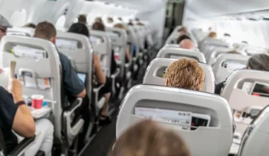 Αεροσυνοδός εξηγεί το λόγο που δεν πρέπει να φοράμε σορτς στο αεροπλάνο