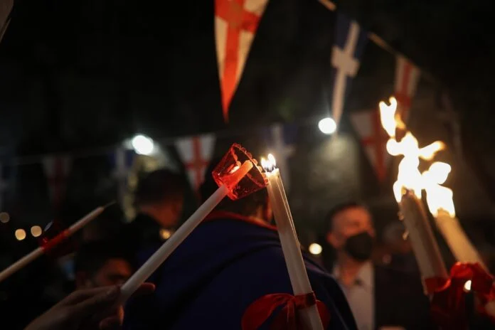 Άγιο Φως: Το απόγευμα η άφιξη στο «Ελ. Βενιζέλος» – Στα Ιεροσόλυμα ελληνική αντιπροσωπεία