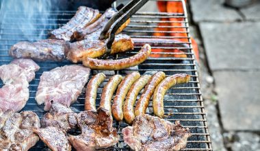 Ψήσιμο στα κάρβουνα: Όσα πρέπει να προσέξετε για να απολαύσετε ζουμερά κρέατα