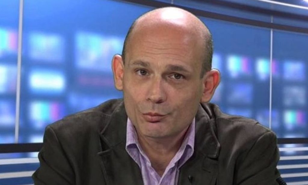 Πάρις Καρβουνόπουλος: Εγκεφαλικό υπέστη ο γνωστός δημοσιογράφος (upd2)