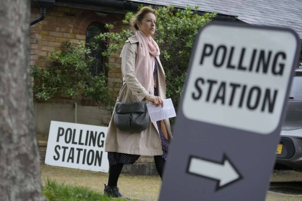 Δημοτικές εκλογές Βρετανία: «Καταρρέουν» οι Συντηρητικοί