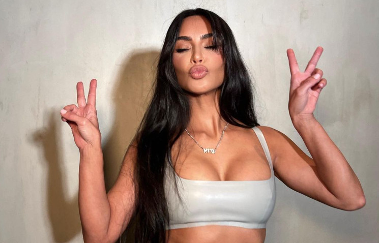 Κιμ Καρντάσιαν: Εμφανίστηκε σε ζωντανή εκπομπή και γιουχαρίστηκε από το κοινό – Πώς αντέδρασε